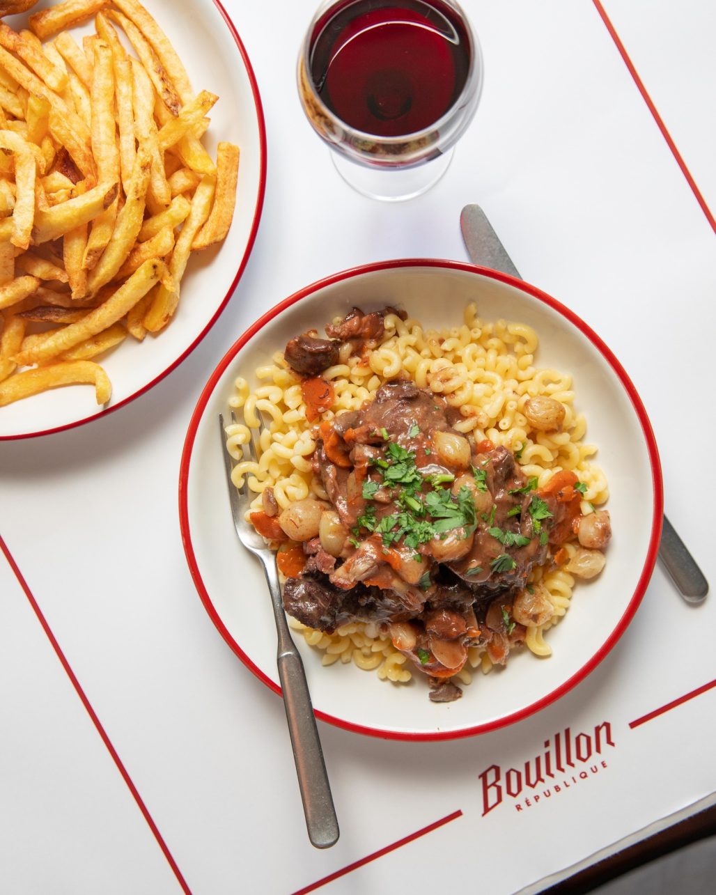restaurants near major attractions in Paris - Good Restaurants Near Major Attractions in Paris Bourguignon shellfish at Bouillon Pigalle in Paris, France.