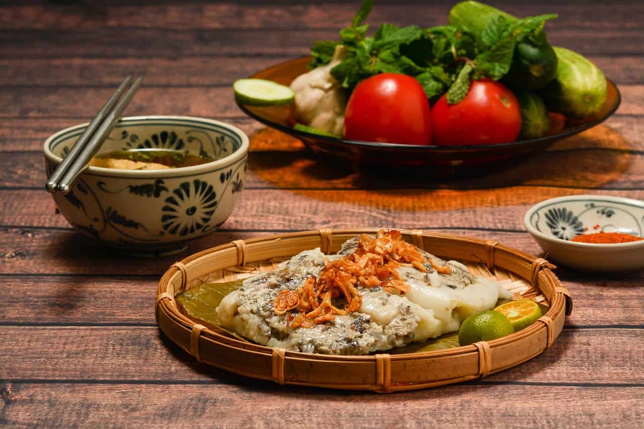 culinary tours - Best Culinary Tours Around The World Spring rolls in Vietnam
