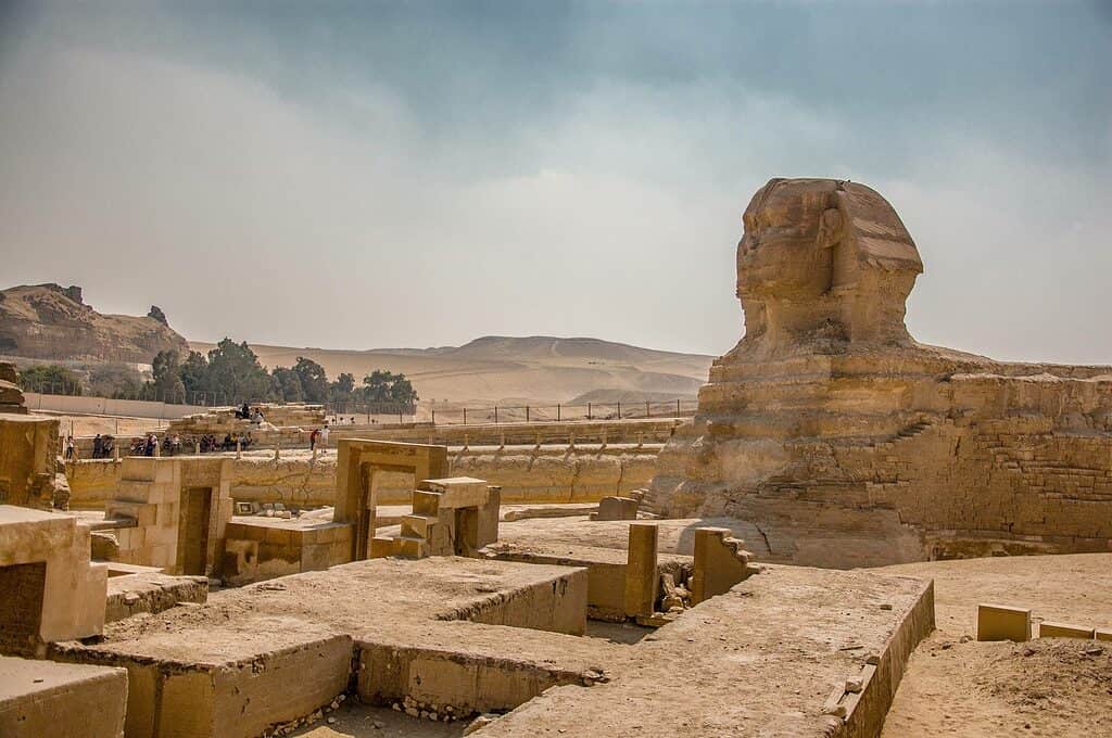 24 hours in cairo - 24 Hours in Cairo: Here's What to do Visiting inside the Pyramids of Giza