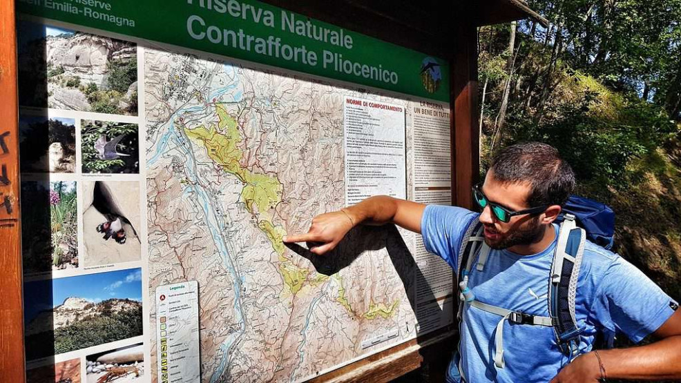 Hiking the Path of Gods with our guide Gianluca Maini