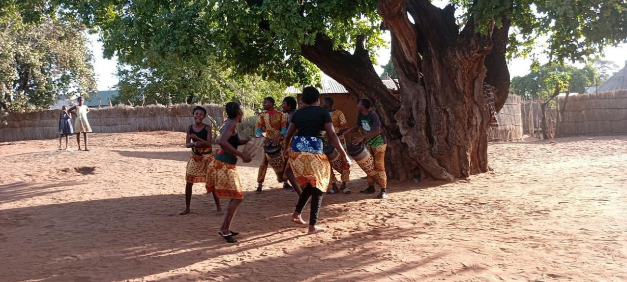 tour of mukuni village - Dive into Zambian Heritage: A Cultural Tour of Mukuni Village