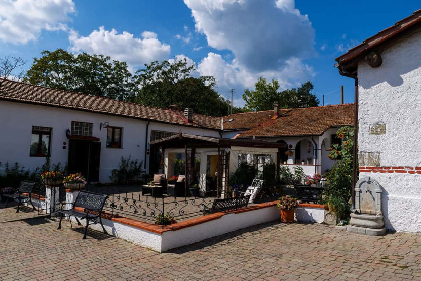 The amazing B&B and hosts at Podere Belvedere, Path of Gods, Italy
