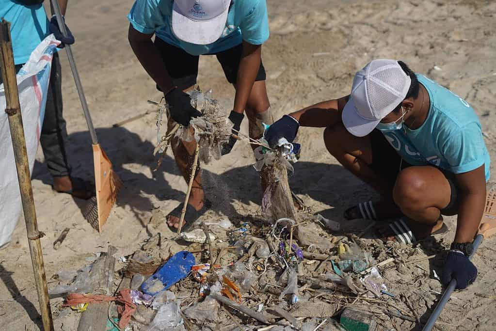 What to Know Before Volunteering Abroad - What to Know Before Volunteering Abroad What to know before volunteering abroad